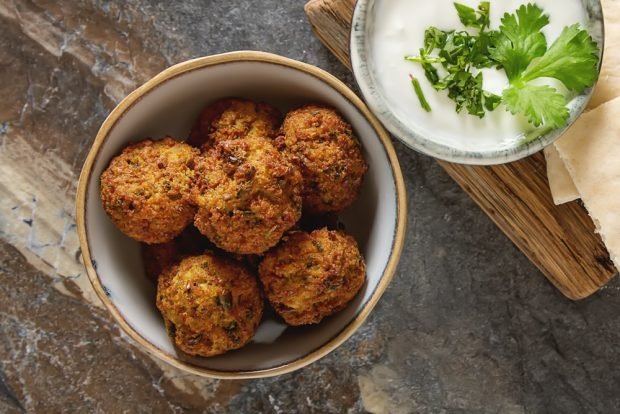 Lentil falafel is a simple and delicious recipe, how to cook step by step