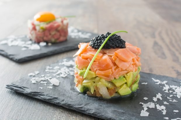 Classic salmon and avocado tartare – a simple and delicious recipe, how to cook step by step