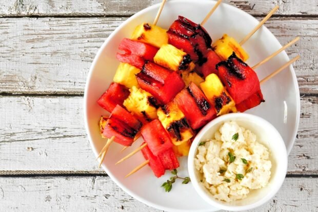 Watermelon with pineapple on the grill – a simple and delicious recipe, how to cook step by step