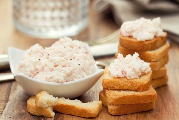 Pate of crab sticks, eggs and cheese – a simple and delicious recipe, how to cook step by step