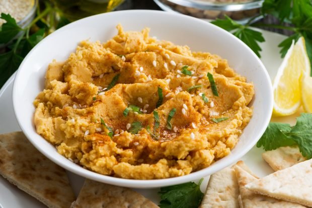 Red lentil hummus is a simple and delicious recipe, how to cook step by step