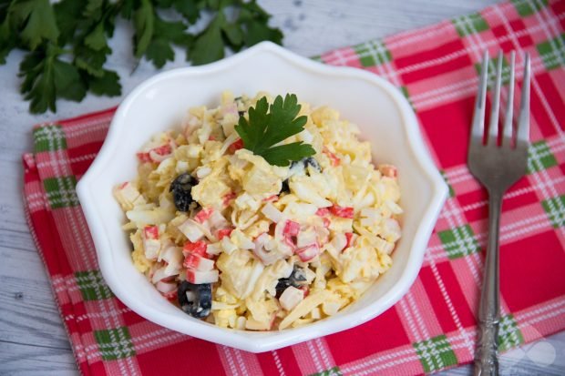 Salad with crab sticks and pineapple – a simple and delicious recipe with photos (step by step)