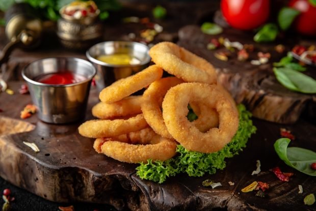 Deep–fried onion rings are a simple and delicious recipe for how to cook step by step