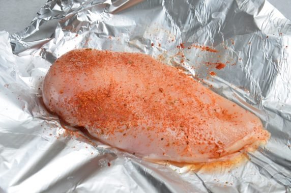 Salad with baked chicken and Peking cabbage: photo of recipe preparation, step 1