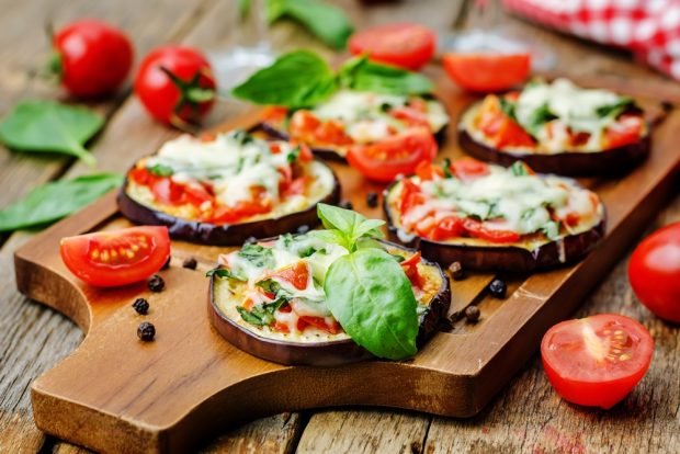 Eggplant with tomatoes and mozzarella 