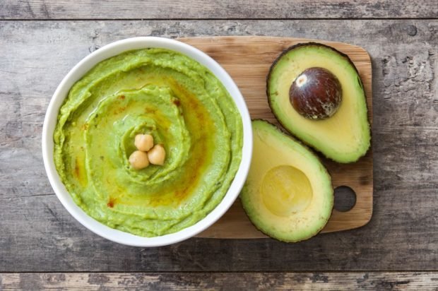 Hummus with avocado is a simple and delicious recipe, how to cook step by step