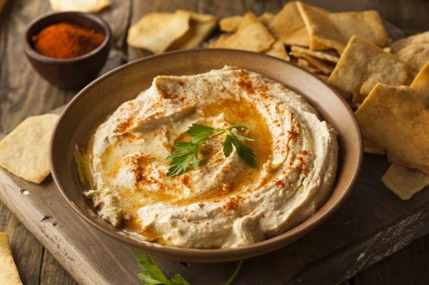 Hummus with spicy paprika is a simple and delicious recipe, how to cook step by step