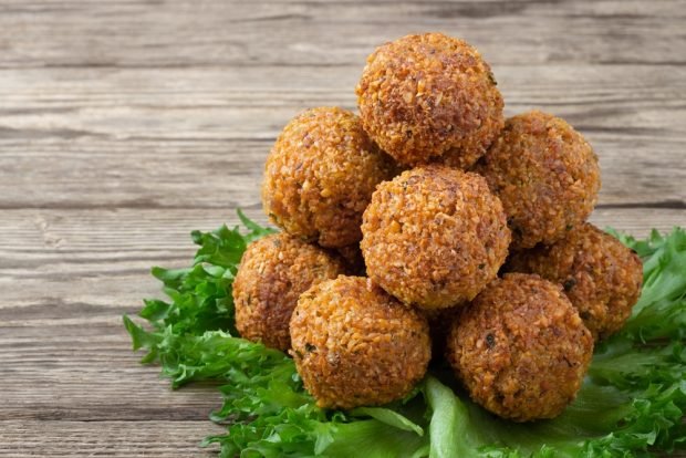 Falafel with sesame seeds is a simple and delicious recipe, how to cook step by step