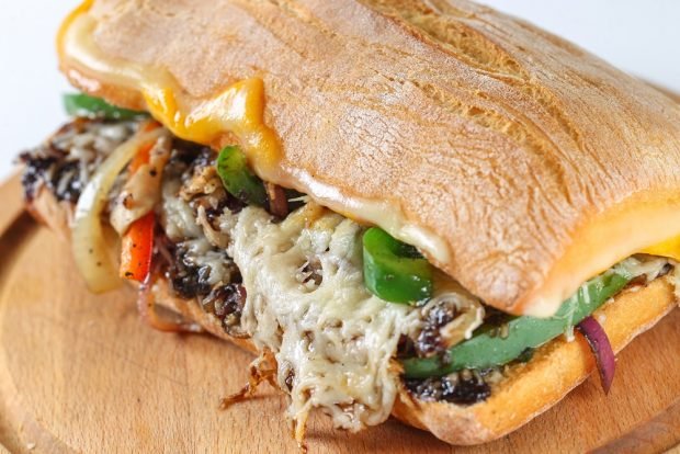 Sandwich in the oven is a simple and delicious recipe, how to cook step by step