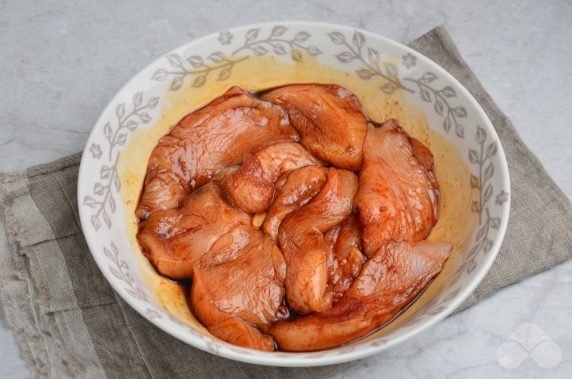 Salad with chicken fillet and cheese: photo of recipe preparation, step 1