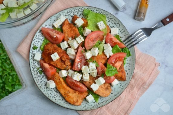 Salad with chicken fillet and cheese: photo of recipe preparation, step 4