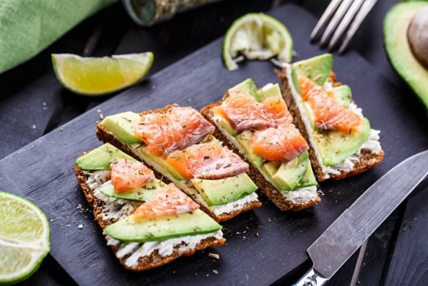 Sandwiches with avocado, cottage cheese and fish – a simple and delicious recipe, how to cook step by step