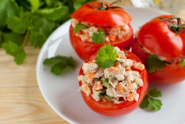 Stuffed tomatoes with tuna and carrots – a simple and delicious recipe, how to cook step by step