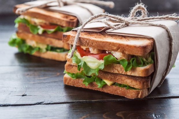 Chicken and vegetable sandwiches are a simple and delicious recipe for cooking step by step