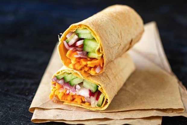 Vegetarian lavash roll is a simple and delicious recipe, how to cook step by step