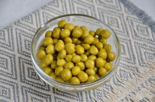 Vinaigrette with green peas and beans: photo of recipe preparation, step 3