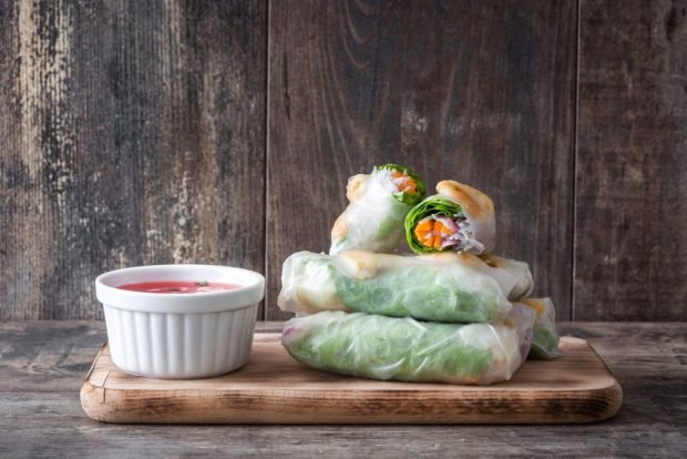 Rice paper spring rolls are a simple and delicious recipe, how to cook step by step