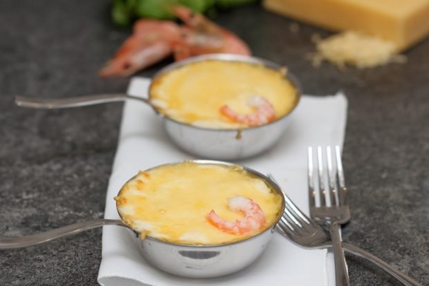 Julienne of shrimp with cream 