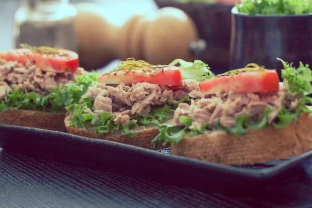 Canned tuna sandwiches are a simple and delicious recipe, how to cook step by step