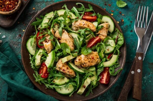 Turkey, avocado and arugula salad – a simple and delicious recipe, how to cook step by step