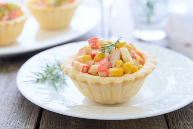 Crab salad with corn in tartlets – a simple and delicious recipe, how to cook step by step