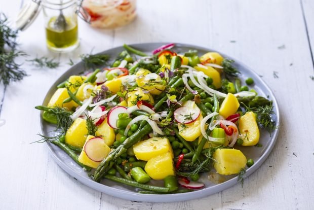 Salad with potatoes, asparagus and string beans – a simple and delicious recipe, how to cook step by step