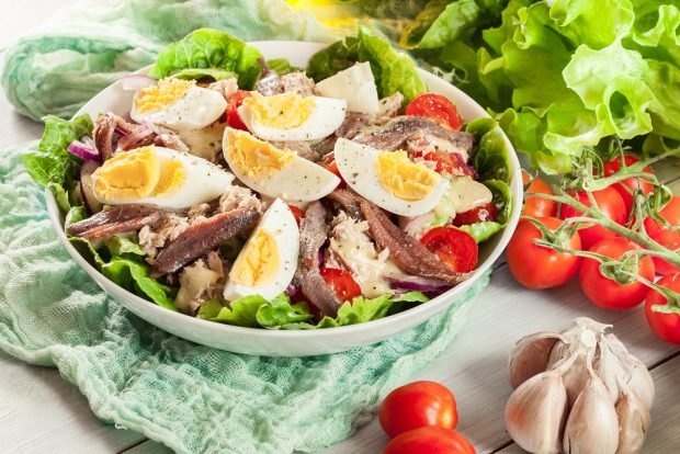 Salad with tuna and anchovies – a simple and delicious recipe, how to cook step by step