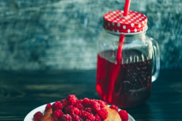 Sweet raspberry compote in a slow cooker – a simple and delicious recipe, how to cook step by step