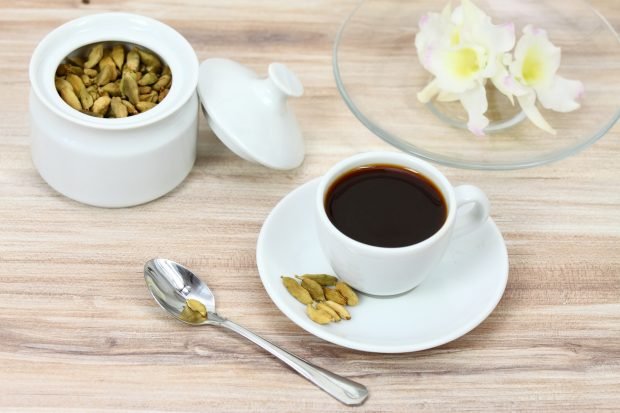 Coffee with cardamom 