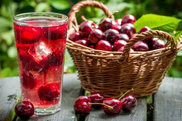 Refreshing cherry compote – a simple and delicious recipe, how to cook step by step