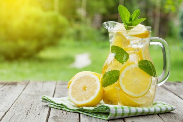 Lemon lemonade at home is a simple and delicious recipe, how to cook step by step