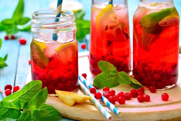 Red currant compote with lemon is a simple and delicious recipe, how to cook step by step