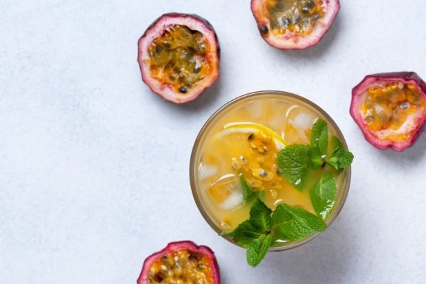 Mango passion fruit lemonade is a simple and delicious recipe, how to cook step by step