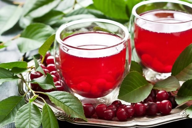 Cherry compote with lemon juice is a simple and delicious recipe, how to cook step by step