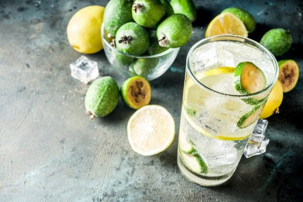 Feijoa lemonade is a simple and delicious recipe, how to cook step by step