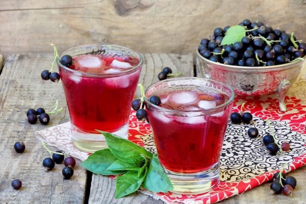 Black currant compote is a simple and delicious recipe, how to cook step by step