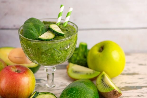 Green smoothie is a simple and delicious recipe, how to cook step by step