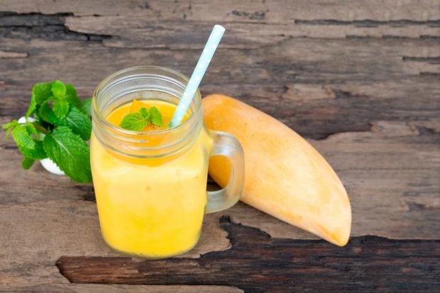 Mango smoothie with milk – a simple and delicious recipe, how to cook step by step