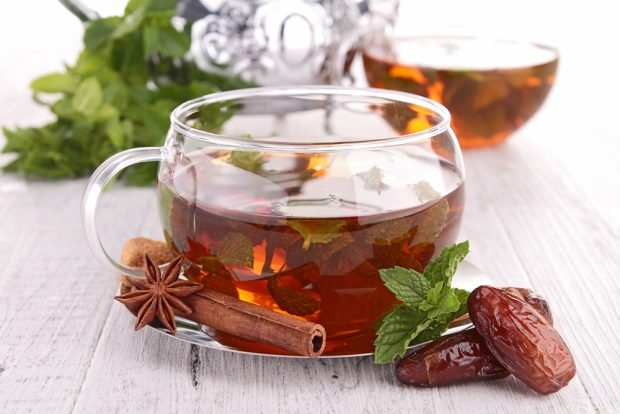 Moroccan tea with cinnamon and mint is a simple and delicious recipe, how to cook step by step