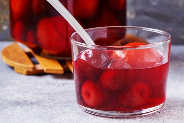 Apricot compote with cherries is a simple and delicious recipe, how to cook step by step