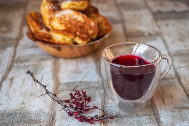 Honeysuckle compote – a simple and delicious recipe, how to cook step by step