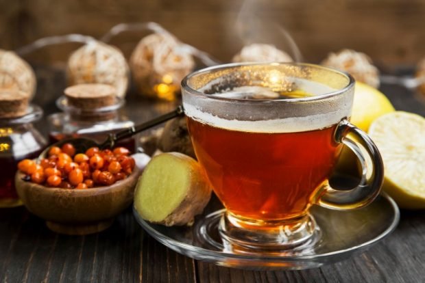 Tea with sea buckthorn and ginger is a simple and delicious recipe, how to cook step by step