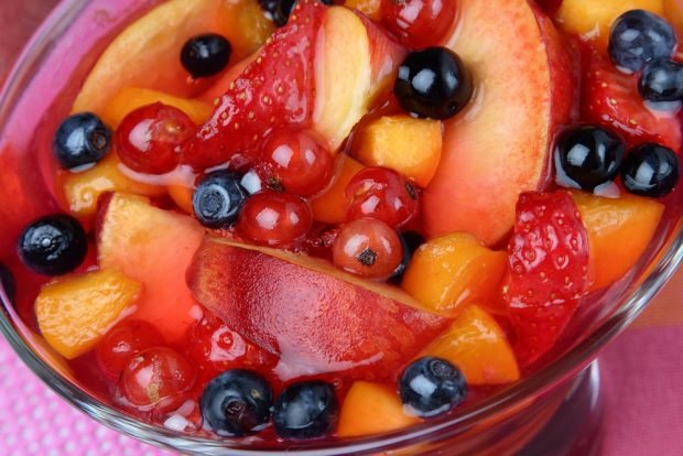 Compote of nectarines and pitted berries – a simple and delicious recipe, how to cook step by step