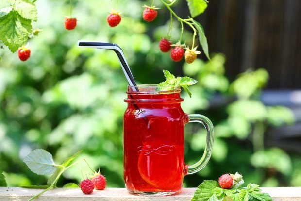 Refreshing raspberry compote – a simple and delicious recipe, how to cook step by step