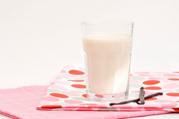 Vanilla milkshake is a simple and delicious recipe, how to cook step by step