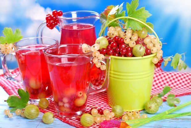 Currant and gooseberry compote is a simple and delicious recipe, how to cook step by step