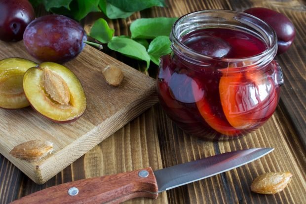 Plum compote with honey – a simple and delicious recipe, how to cook step by step