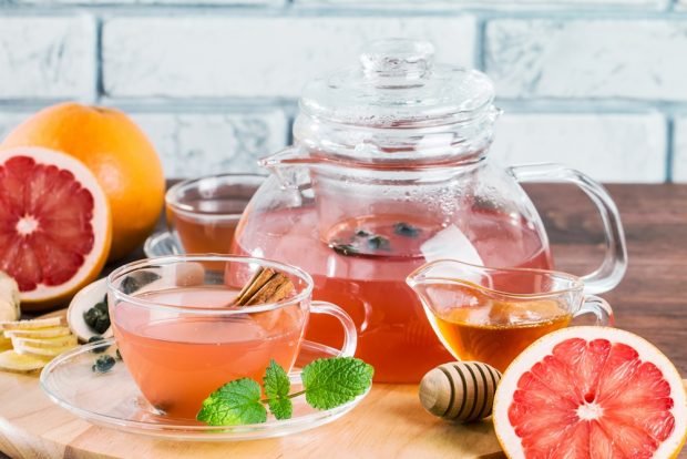 Tea with grapefruit is a simple and delicious recipe, how to cook step by step