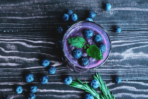 Blueberry smoothie – a simple and delicious recipe, how to cook step by step