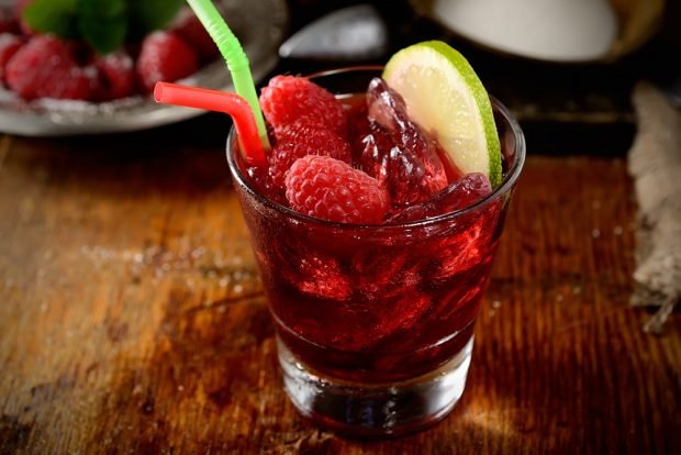 Raspberry compote with lime – a simple and delicious recipe, how to cook step by step